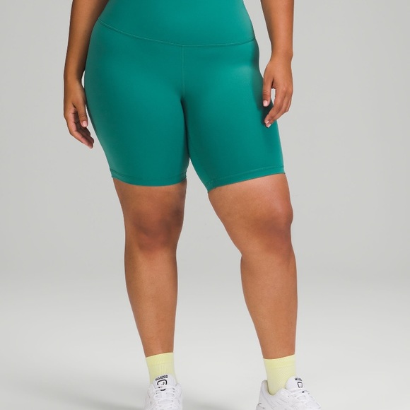 Lululemon Wunder Train Bike Shorts